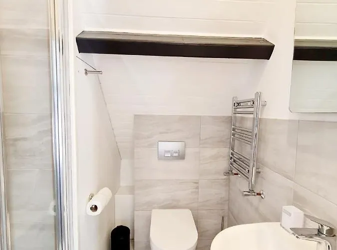 Speedy's - Cyanacottages